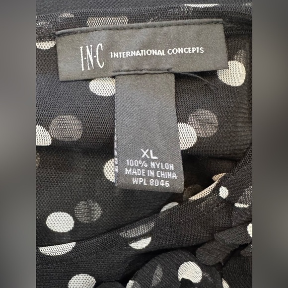 International INC Concepts Polka Dot Ruffle Black and White Top Size XL Juniors - Picture 8 of 9